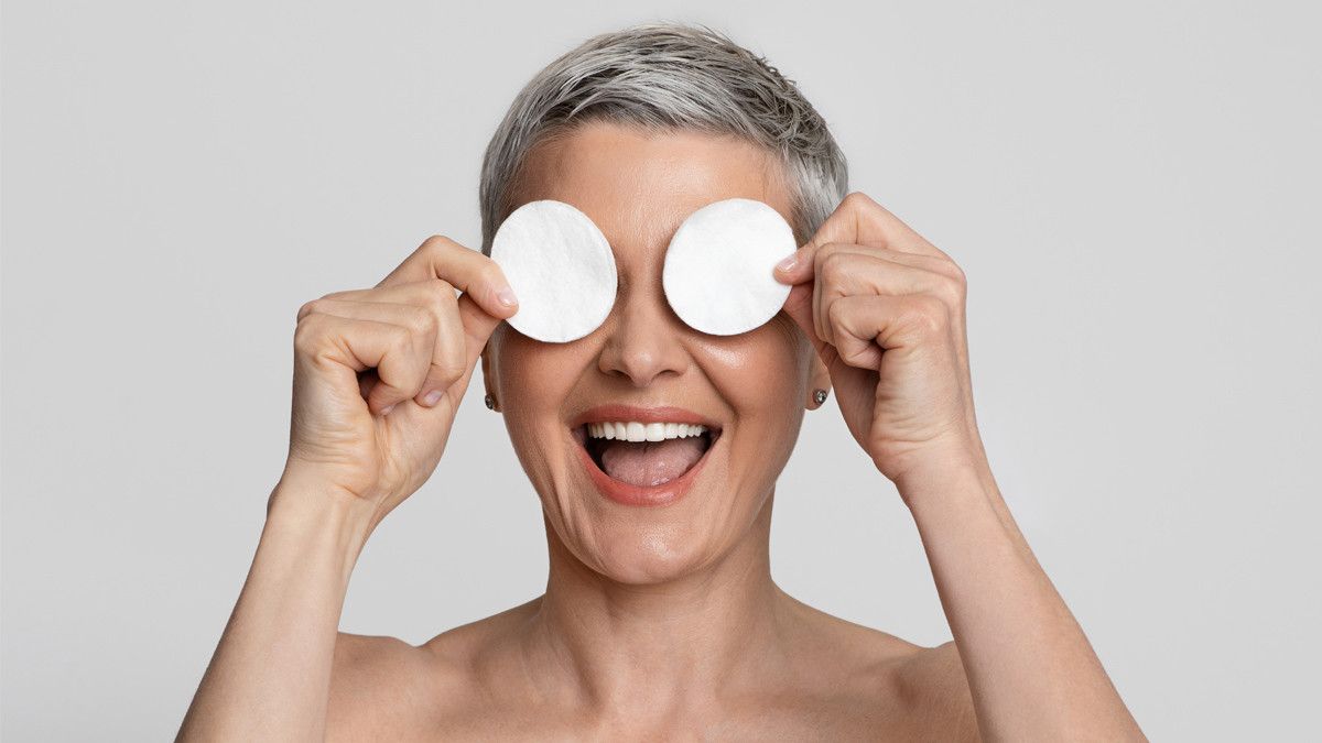 Tips Menjaga Kesehatan Kulit Di Usia Tua